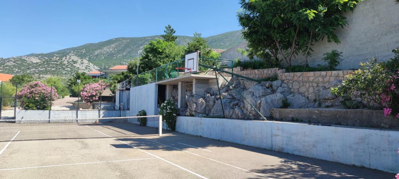 Resort Haus Toma 策萨利卡 外观 照片